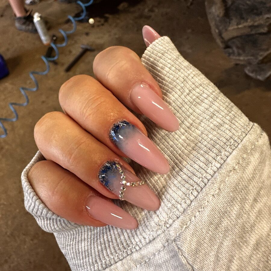 Viviel Nails Studio munka